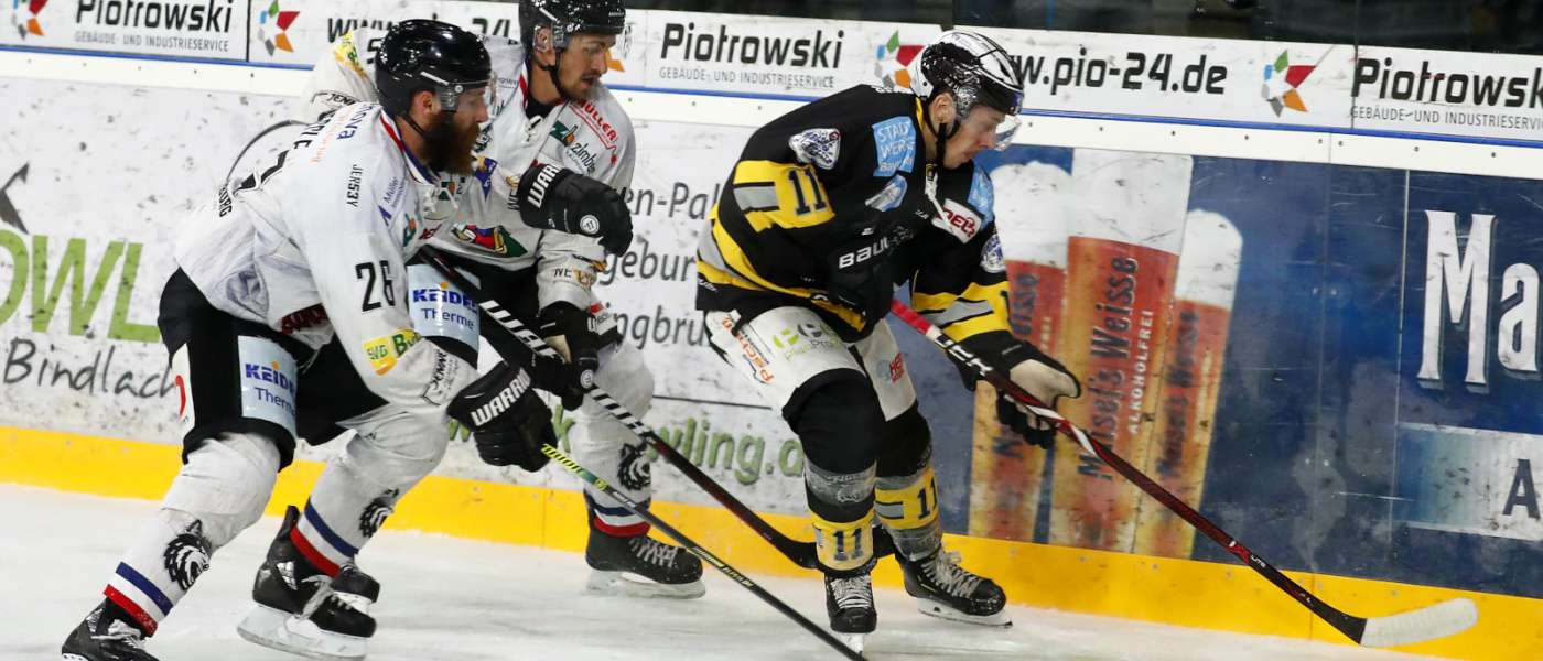 Auswärtssieg für die Wölfe in Bayreuth! (Foto: Peter Kolb) Ko200919 200323BayreuthTigers EHCFreiburg