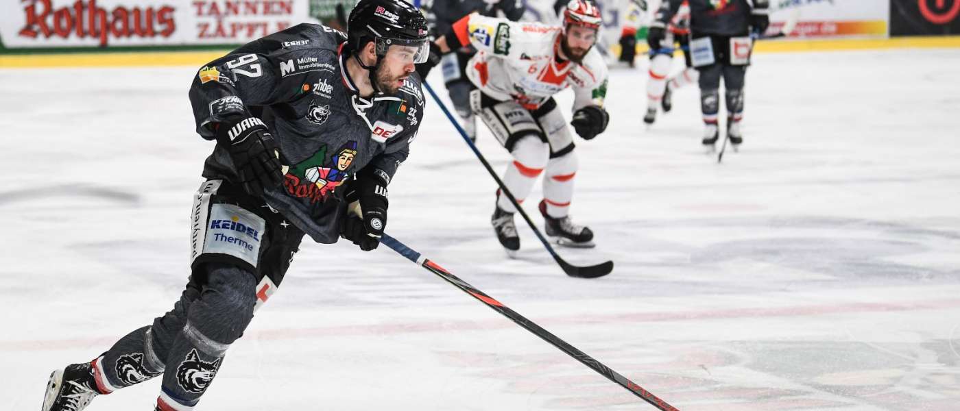 Freiburg besiegt den EC Bad Nauheim (Foto: Seeger) seeger